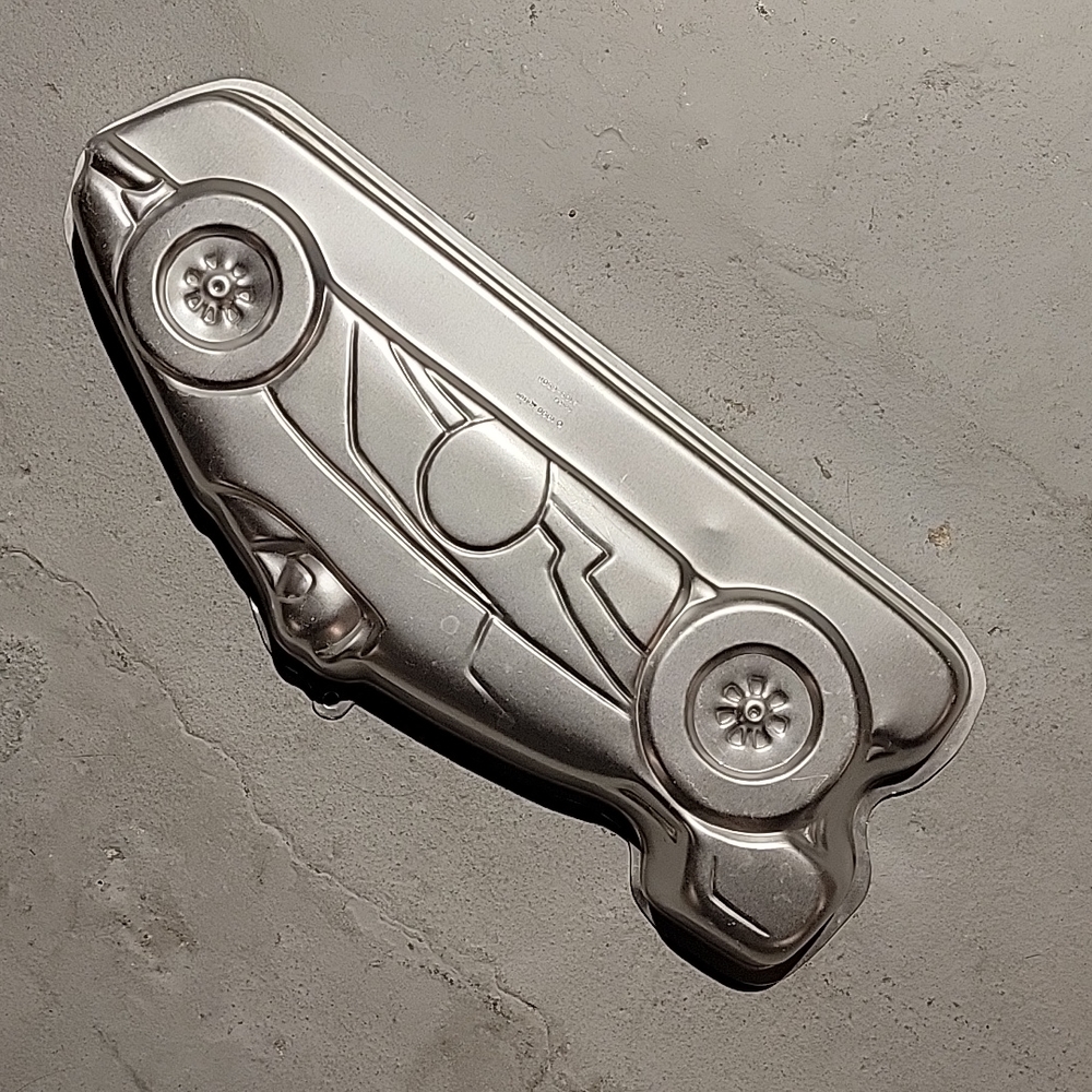 Wilton race car bake pan